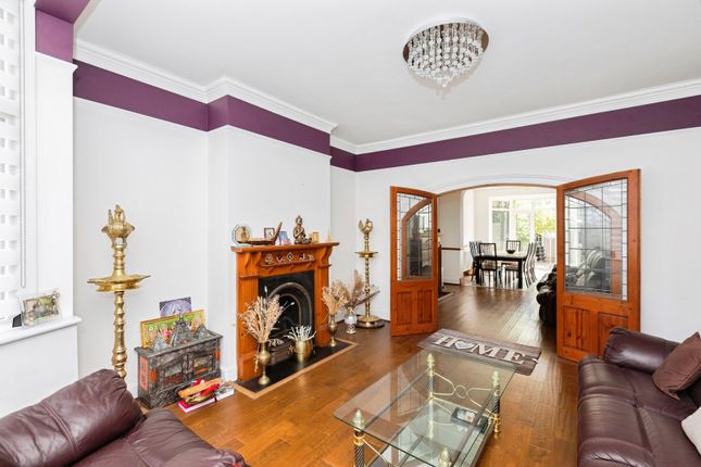 1B,, Brantwood Gardens, Ilford photo 4
