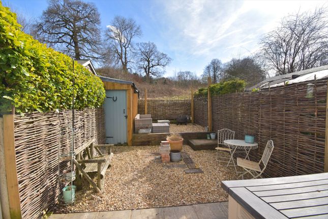 6 Western Lane, High Peak photo 4