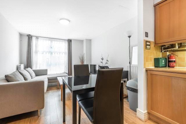 Apartment 2 Sarda House,, Queensway, London photo 5