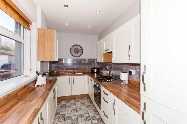 42 Ringer Lane, Chesterfield photo 2