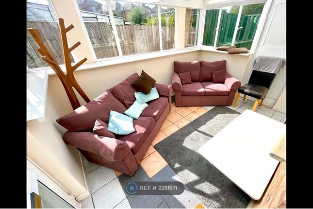 Conservatory/2nd Lounge