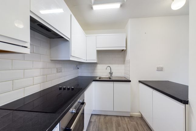 Thumbnail Flat to rent in River Leys, Cheltenham, Gloucestershire