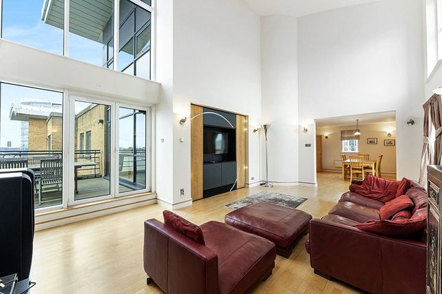 Thumbnail Flat to rent in Greenfell Mansions, Glaisher Street, London