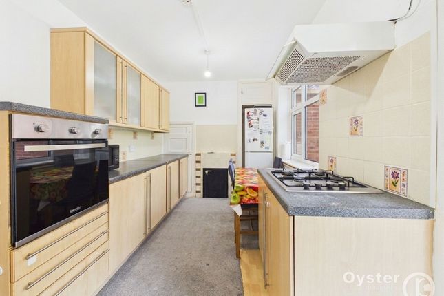 7 Wigton Gardens, Stanmore photo 3
