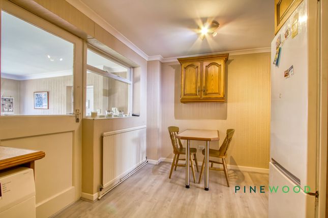 12 Southfields, Chesterfield photo 4