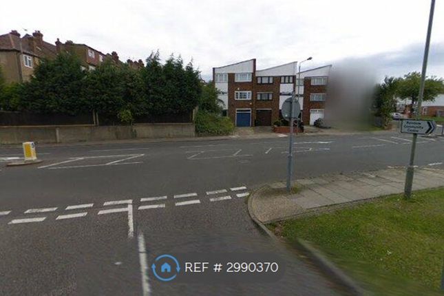 Mays Lane, Barnet photo 2