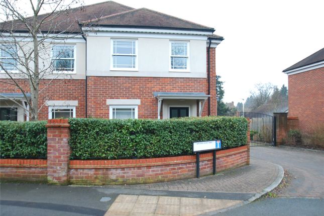 Thumbnail Detached house to rent in North Drive, Beaconsfield