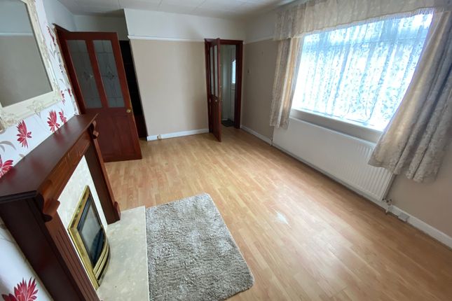 34, Lindeth Avenue, Manchester photo 2