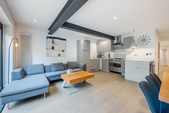 Thumbnail Flat to rent in Marmion Road, London
