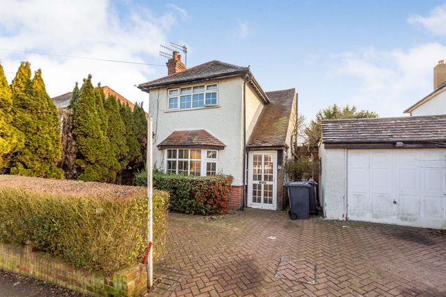 Thumbnail Detached house for sale in Bournehall Avenue, Bushey