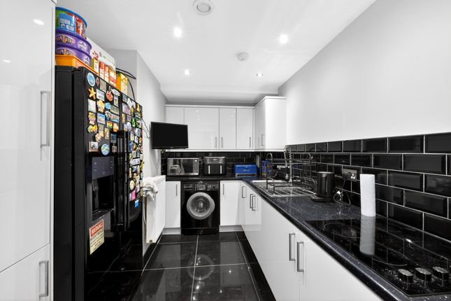 41, Dundas Road, London photo 3