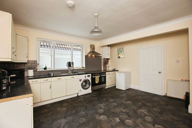 136, Ashburton Road, Newton Abbot photo 4