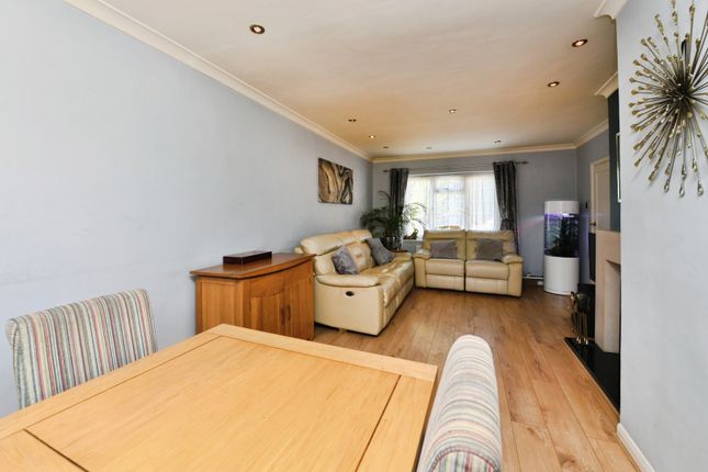 14, Plashet Gardens, Essex photo 4