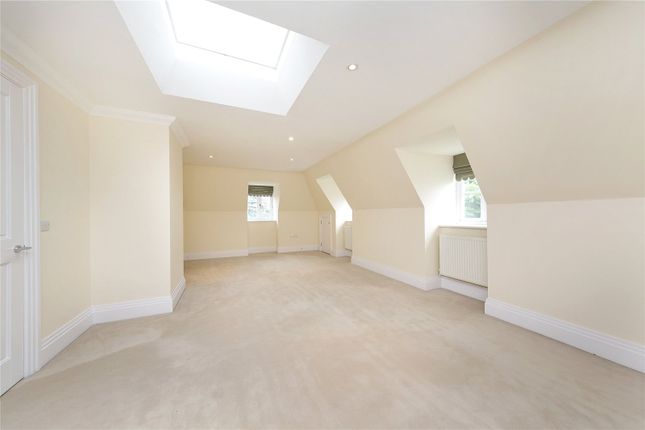 Detached house to rent in Martineau Drive, Twickenham