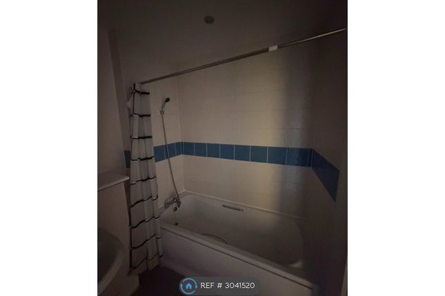 Flat, Chatsworth House Lever St, Manchester photo 5