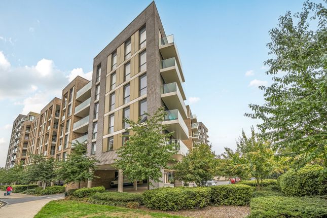 1-bed flat on 71 Hamond Court,, Queenshurst Square, Kingston Upon Thames, £485,000