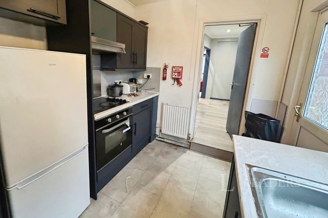Room 4, 12, Kitchener Road, Ipswich photo 5