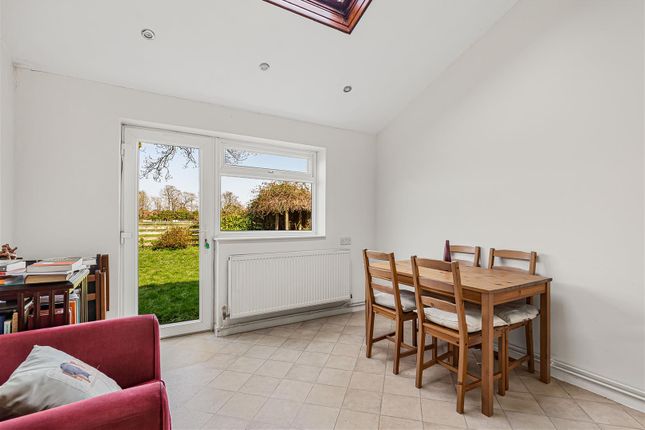 13, The Limes, Harston photo 4
