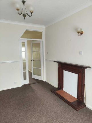 Thumbnail Property to rent in Waterloo Road, Gillingham