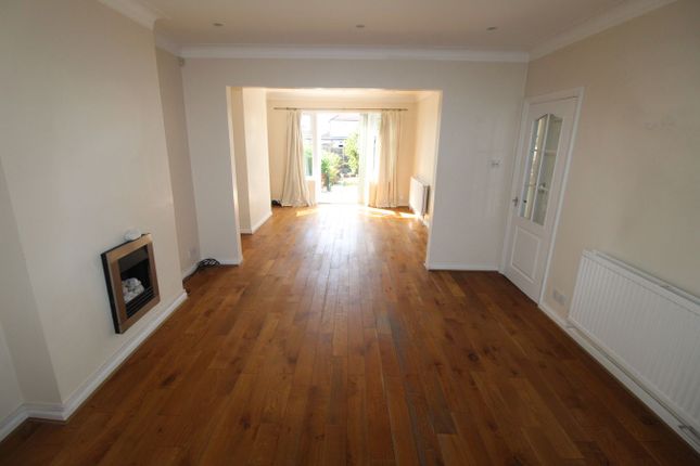 103, Portland Crescent, Stanmore photo 4