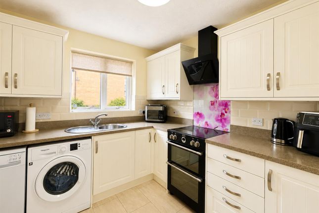 17, Rubbra Close, Milton Keynes photo 3