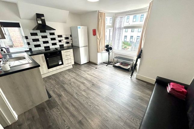 Thumbnail Flat to rent in Ley Street, London