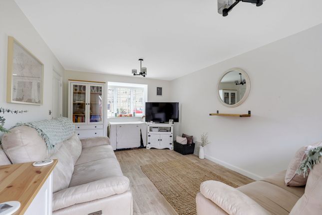 10 Mandeville Close, Nottingham photo 2