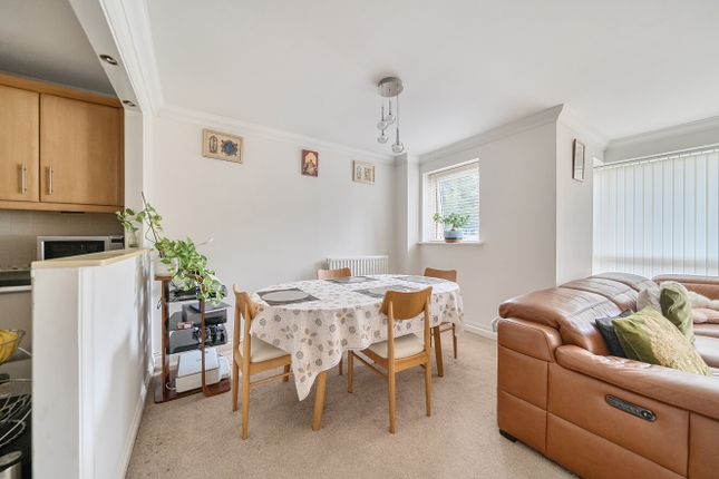 1 Exchange Apartments, 41, Sparkes Close, Bromley photo 3