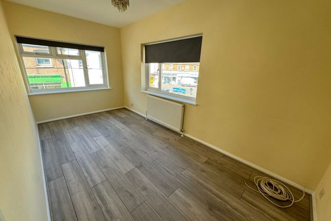 16a Warley Hill, Warley, Brentwood photo 4