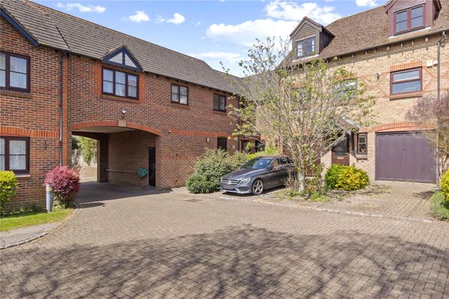 Flat for sale in Woodlands Lane, Chichester, West Sussex