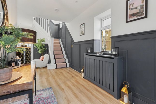 259, Rayleigh Road, Benfleet photo 4