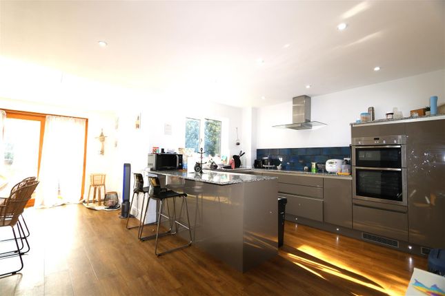 Kitchen.Jpg