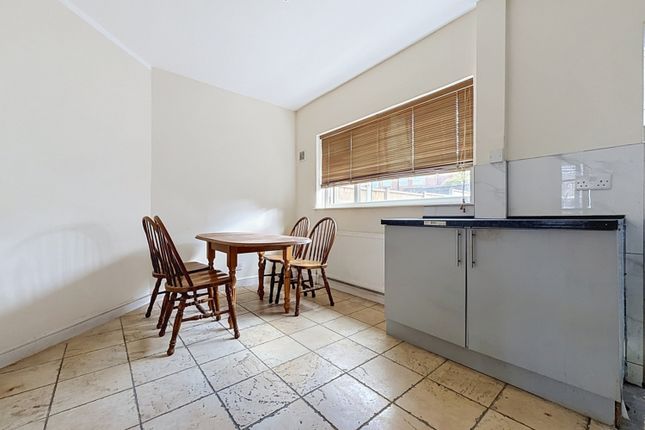 10, Fieldhouse Road, Leicester photo 4