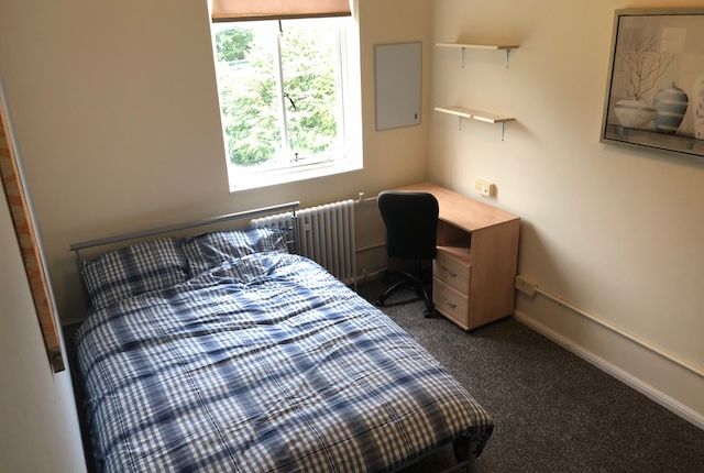 Thumbnail Room to rent in Montgomery House, Demesne Rd, Manchester.