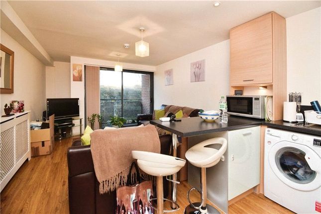 Flat 4, Bush House,, Berber Parade, London photo 4