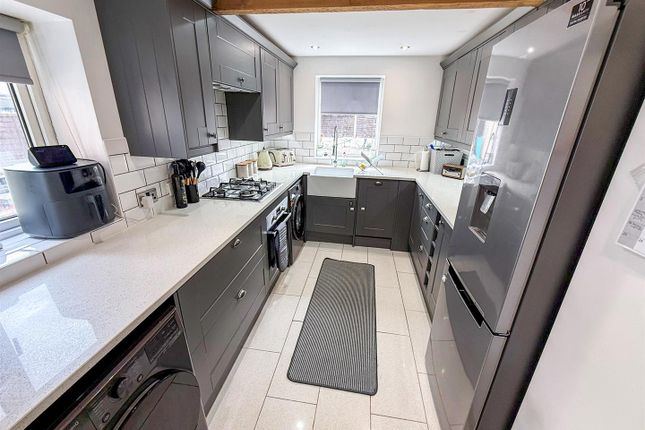 5, Coronation Drive, Chirk photo 2