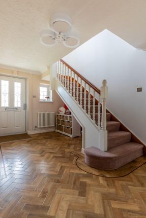 12, Maillards Haven, Penarth photo 4
