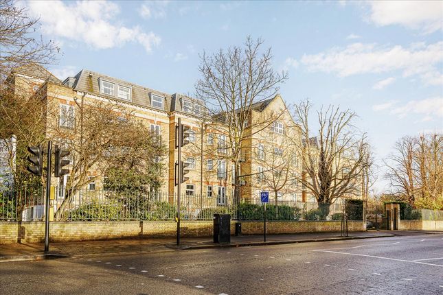 Flat for sale in The Vale, Acton