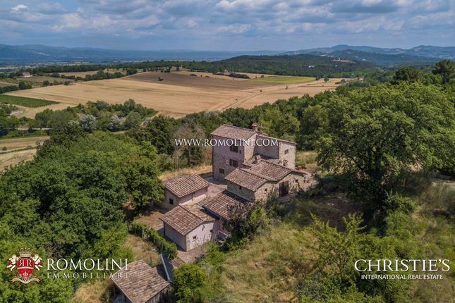 Country house for sale in Anghiari, Tuscany, Italy