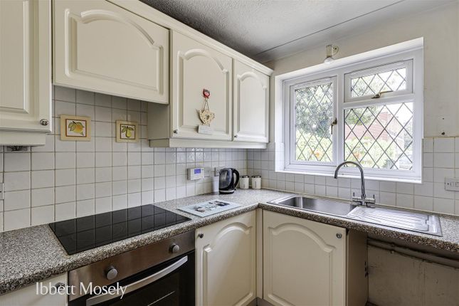 67, Kingsmead, Westerham photo 4