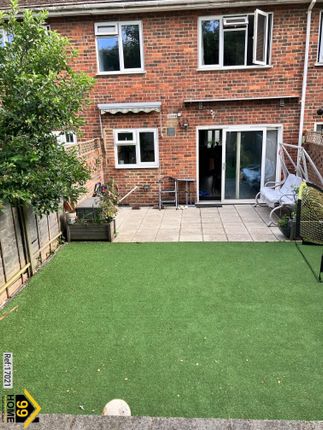 11, Eastleigh Close, Sutton photo 4