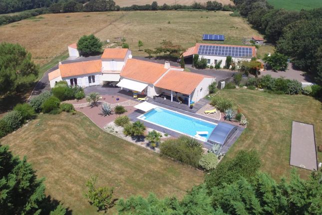 Villa for sale in Les Sables-D'olonne, Vendée (Les Sables D'olonne), Nouvelle-Aquitaine