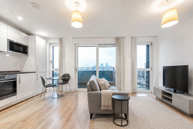 Flat 95, Ivy Point, London photo 4