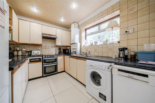 33, Dorney Rise, Orpington photo 4