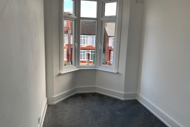 7, Caversham Avenue, London photo 5