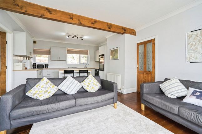 18, Western Avenue, Keighley photo 4