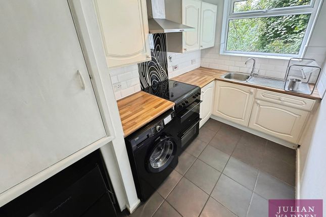 Flat 11, Hague Court,, Hague Road, Manchester photo 3