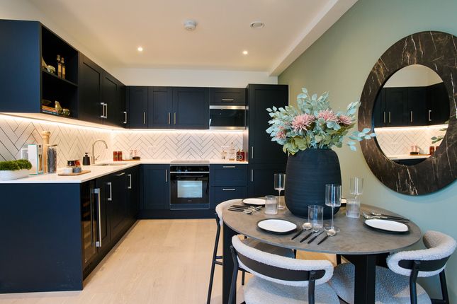 Flat Flat 2.04, Parkside, Fulton Road, London photo 4