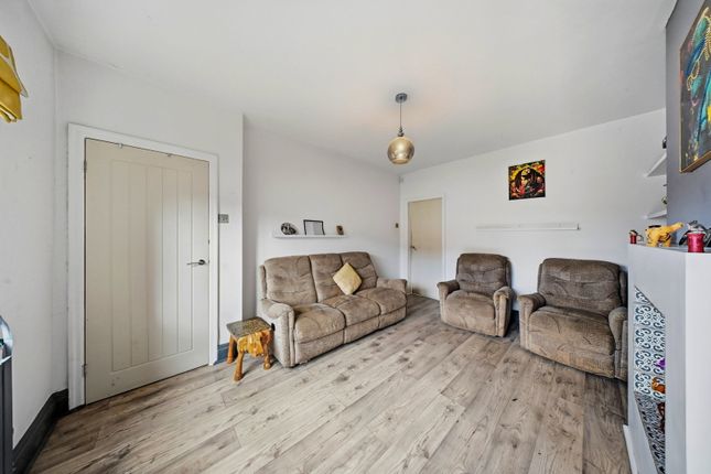 20a, Tottington Road, Bolton photo 4
