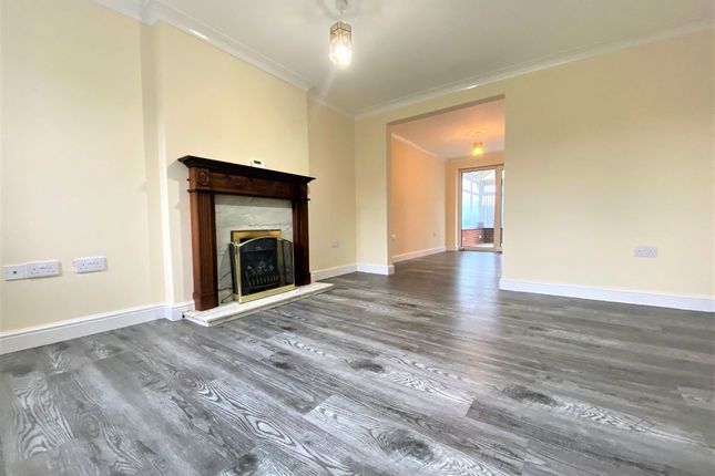 4 Thornwood Close, Blackburn photo 4